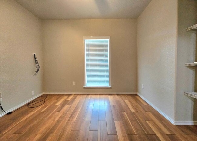 Building Photo - 6 Sunflower Cir