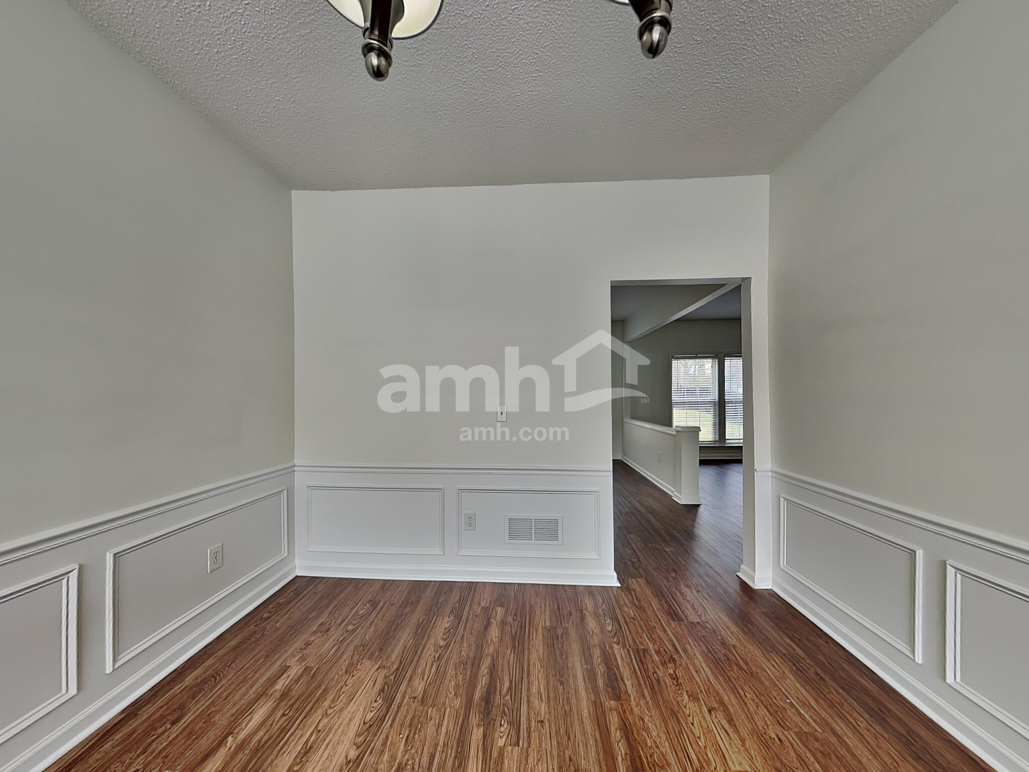 Building Photo - 105 Bay Hill Dr