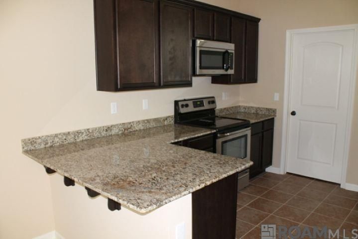 Building Photo - 37237 Market Place Drive
