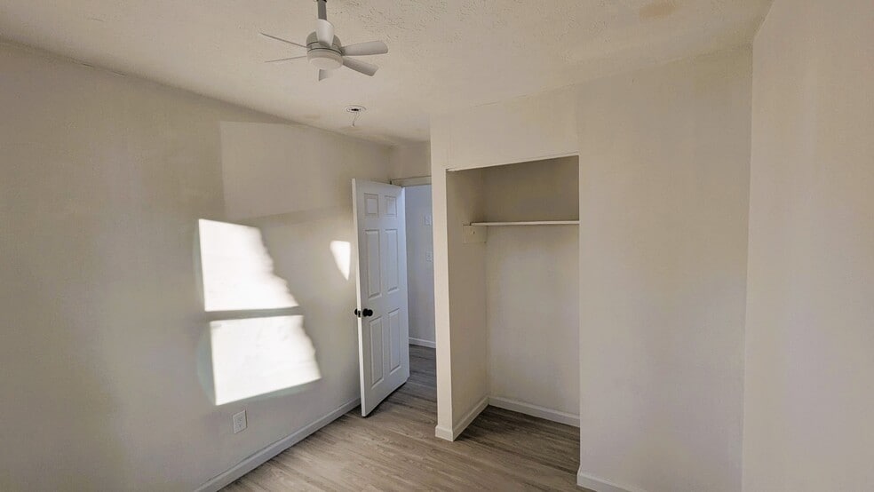 Building Photo - 6454 Boca Grande Blvd