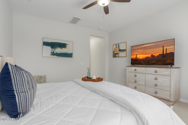 Building Photo - 1914 N 140th Ave