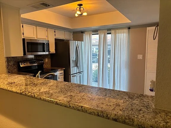 Building Photo - 9550 N 94th Plz