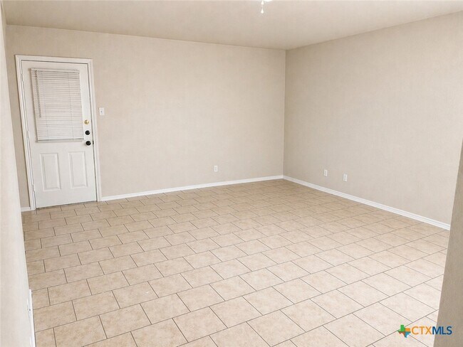 Building Photo - 2606 Timberline Dr