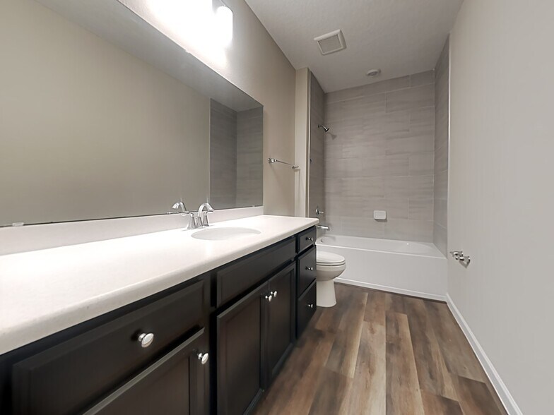 Building Photo - 111 Hemlock Point