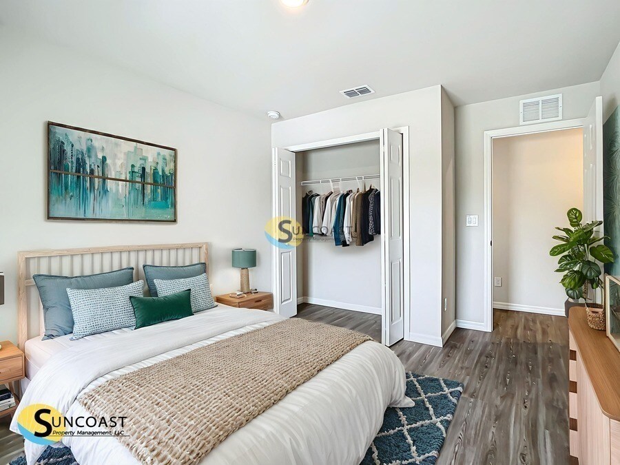 Building Photo - 1920 Latona St