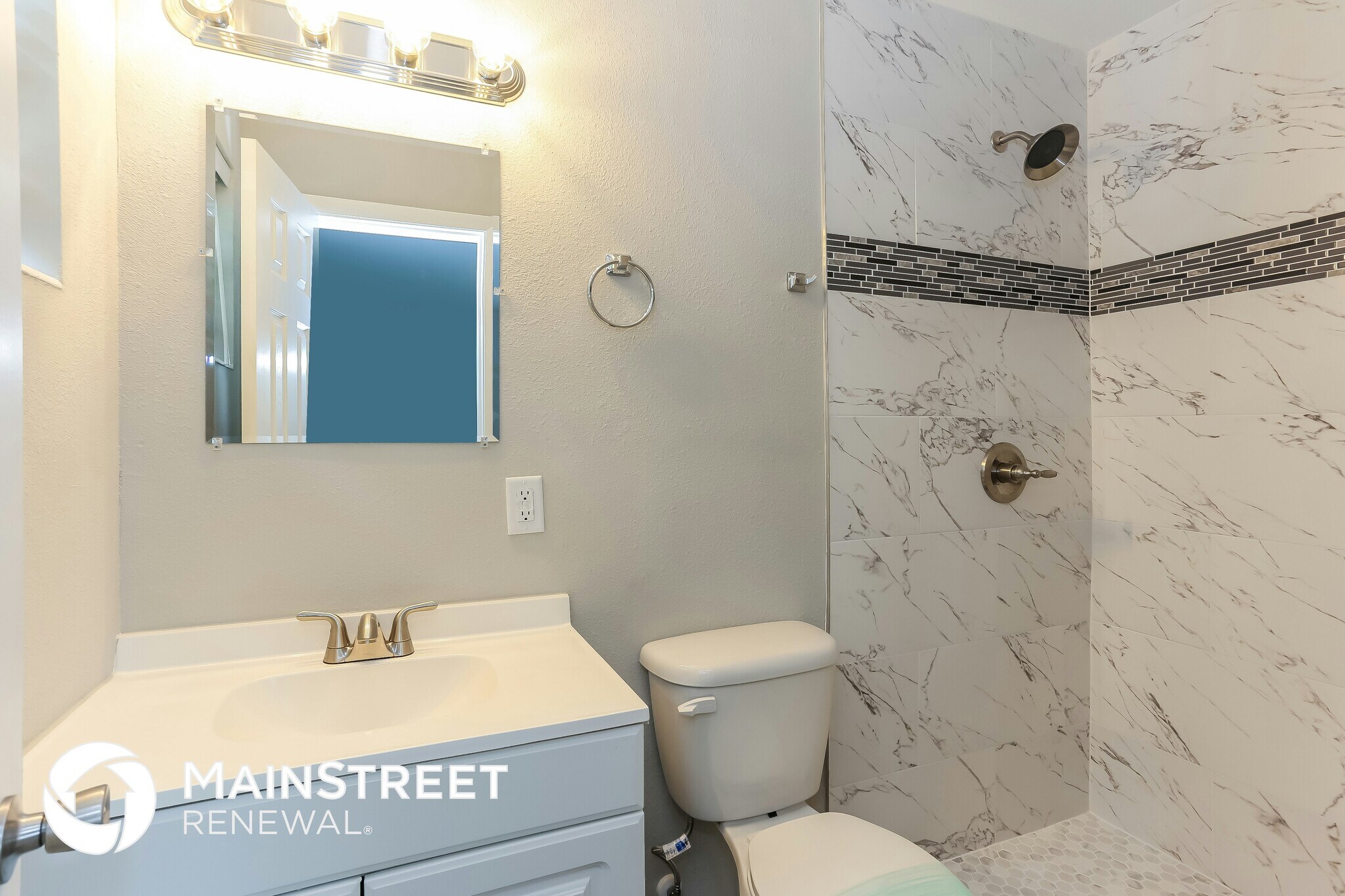 Building Photo - 6245 Green Pine Ln