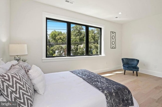 Building Photo - 5805 Massachusetts Ave