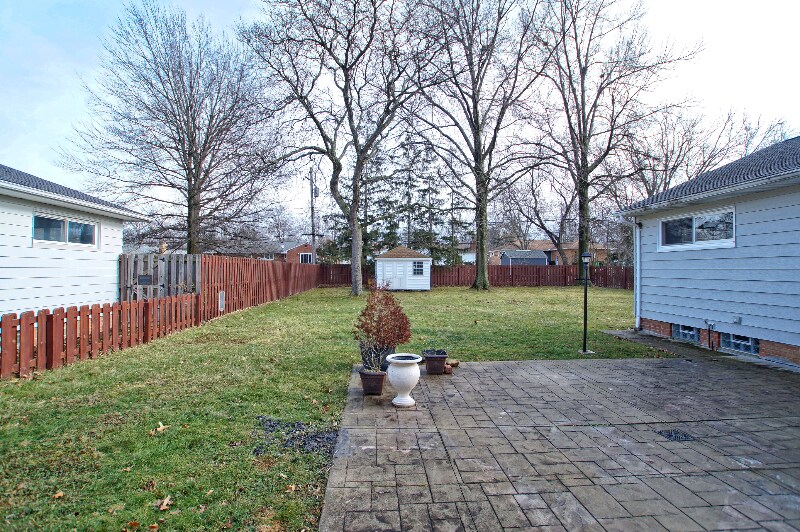 Building Photo - 1071 Cranbrook Dr