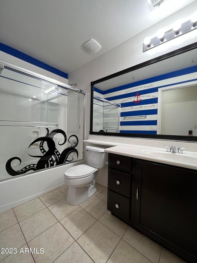 Building Photo - 2709 E Bart St