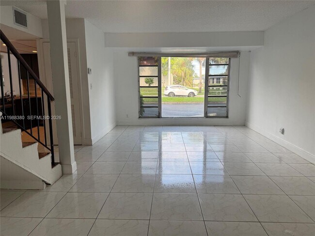 Building Photo - 8031 Lagos De Campo Blvd