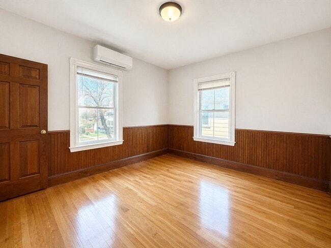 Building Photo - 159 Parsons St
