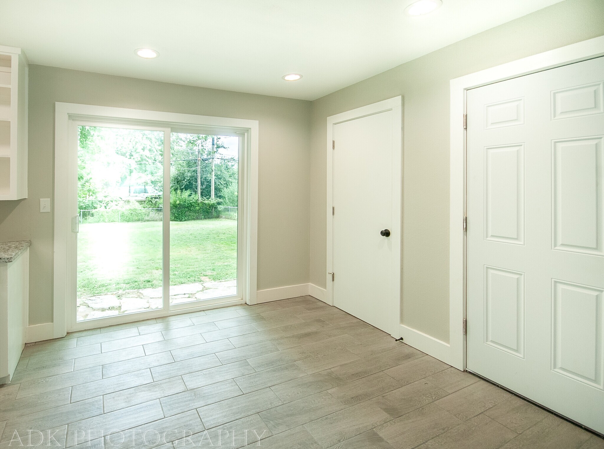 Building Photo - 113 E Bertha St