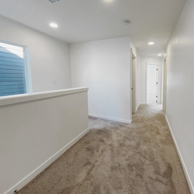 2nd Floor Hall - 1255 S 28th Ave