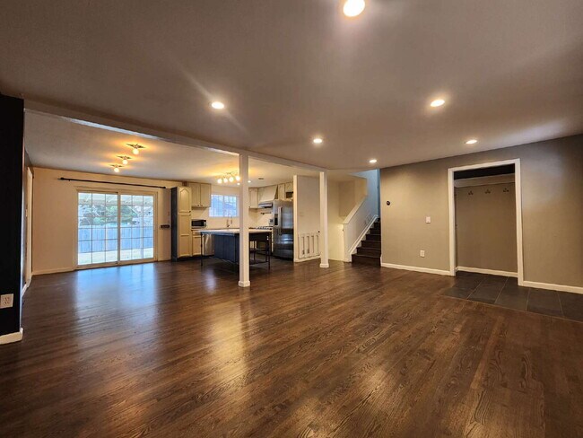 Building Photo - Spacious 5 Bed Home with Finished Basement, Multiple Living Areas & Private Backyard