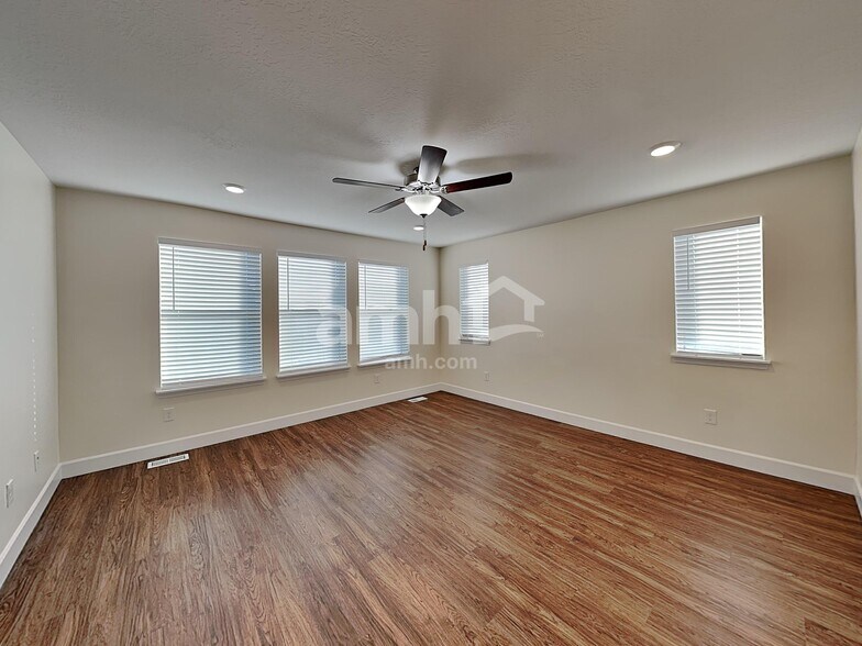 Building Photo - 2348 S Wild Horse Way