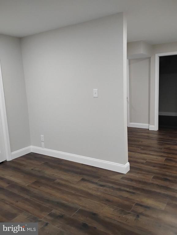 Building Photo - 22 Foxchase Dr