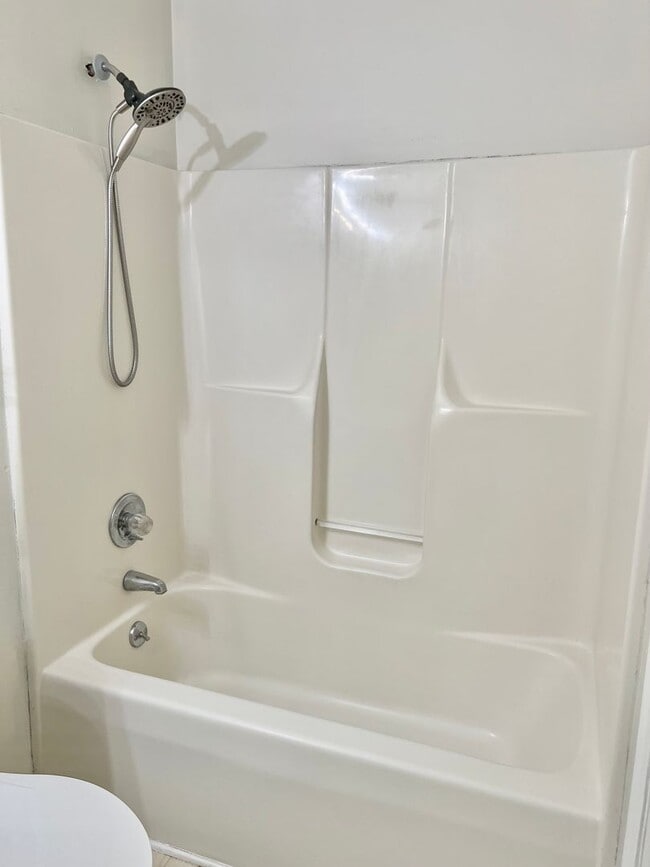 Building Photo - AVAILABLE NOW! 3 Bedroom, 2 Bath Home off Needmore Road