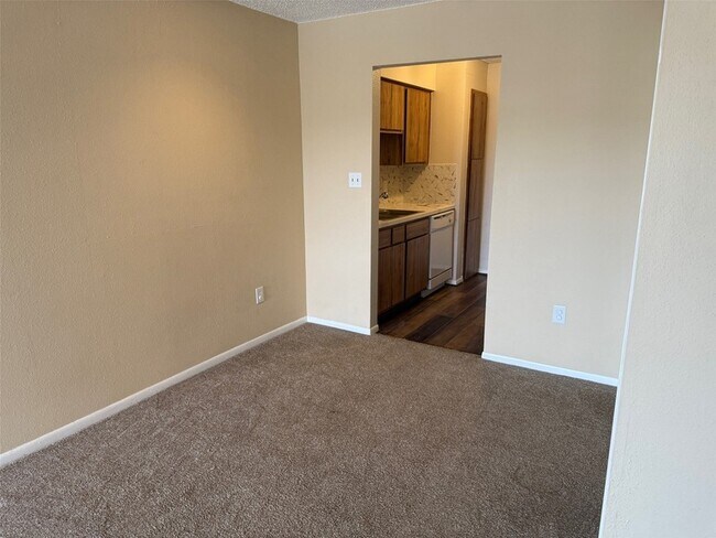 Building Photo - 260 El Dorado Blvd