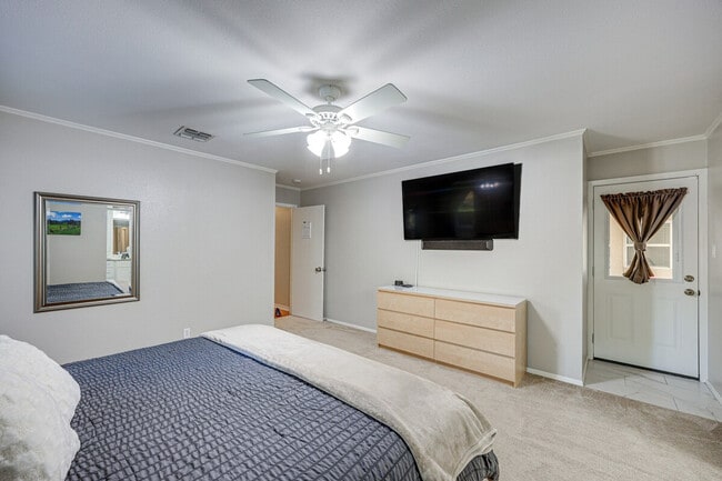 Building Photo - 8411 Brixton-SI ID1386179P