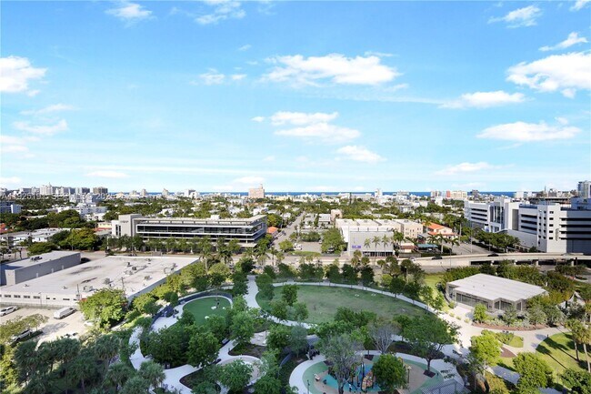 Building Photo - 650 West Ave