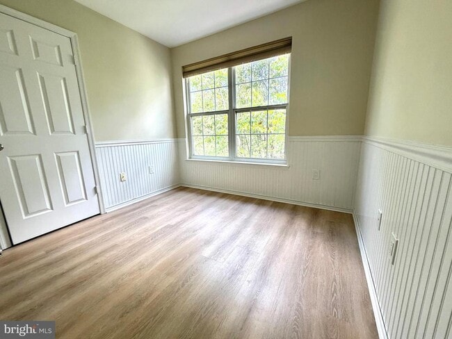 Building Photo - 47403 Darkhollow Falls Terrace