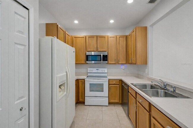 Building Photo - 3402 Parkridge Cir