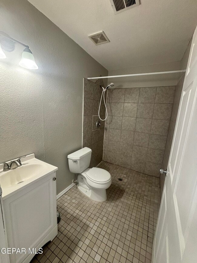 Building Photo - 10281 Valle del Mar Dr