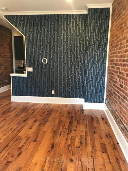 Building Photo - 208 Dakota Ave