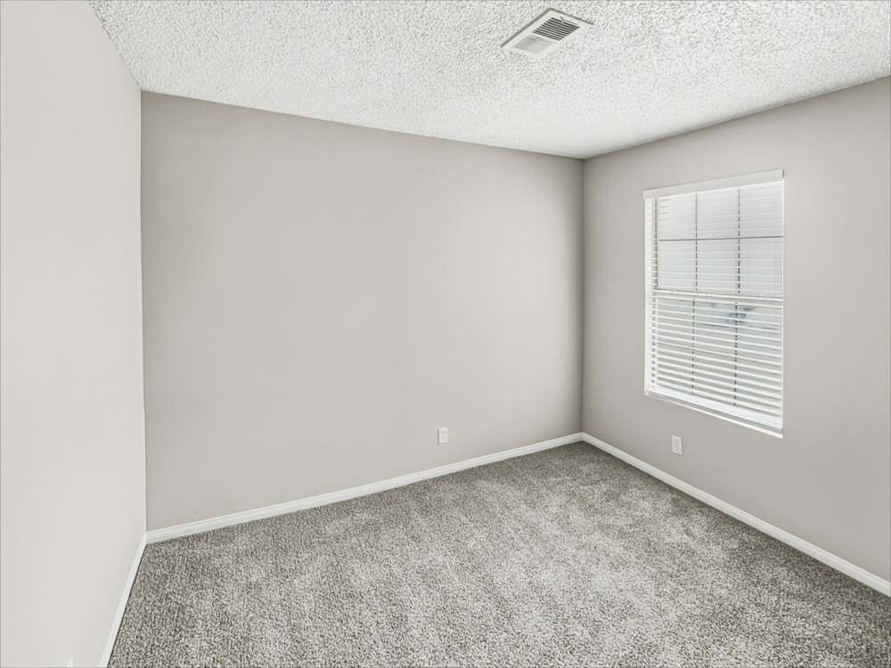 Building Photo - 3301 Hyannis Cir
