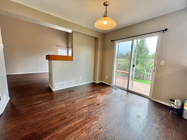 Building Photo - Spacious 4 Bed, 3.5 Bath Home with Finished Basement in South Fort Collins!