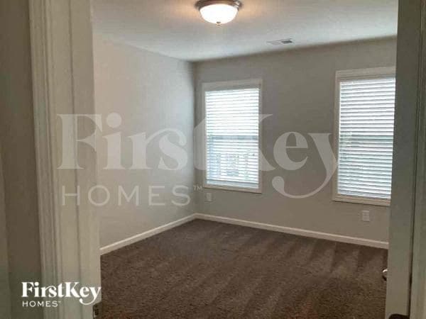 Building Photo - 3186 Ancoats St