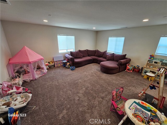 Building Photo - 283 Tanglewood Dr