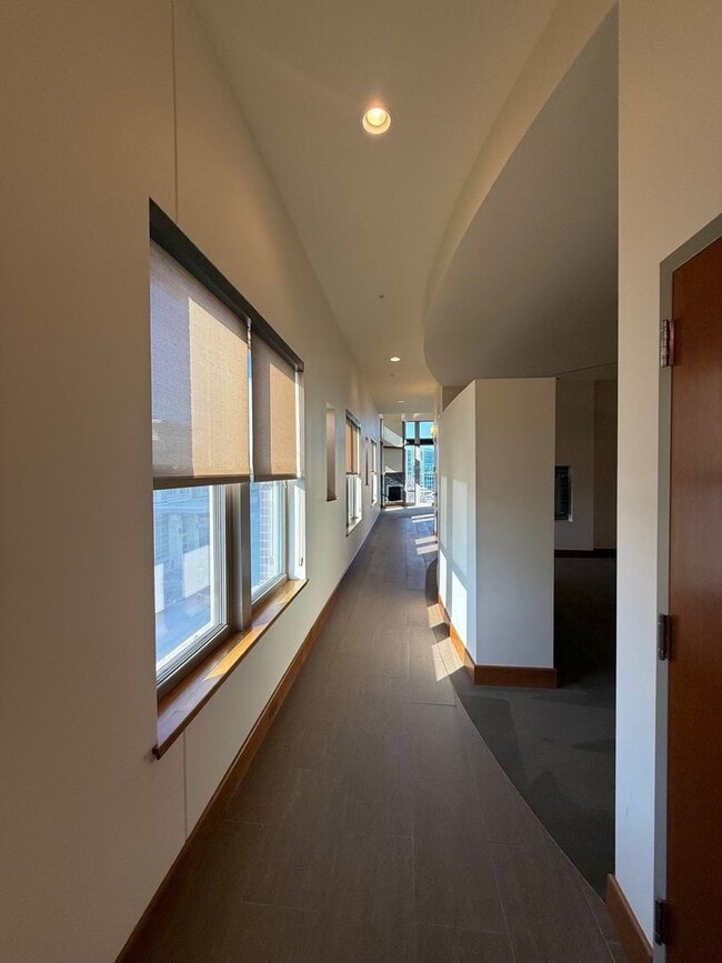 Building Photo - Blue Earth One Bedroom For Lease