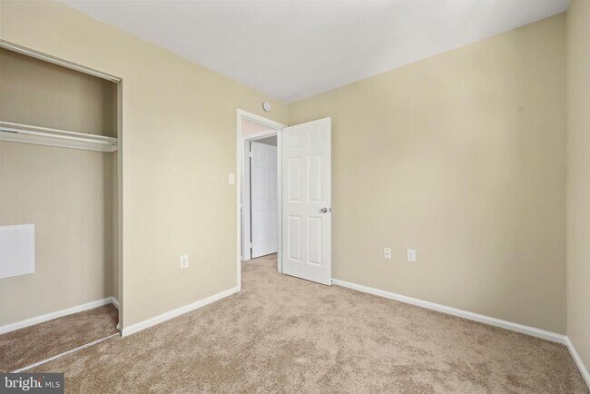 Building Photo - 15256 Waterwheel Terrace