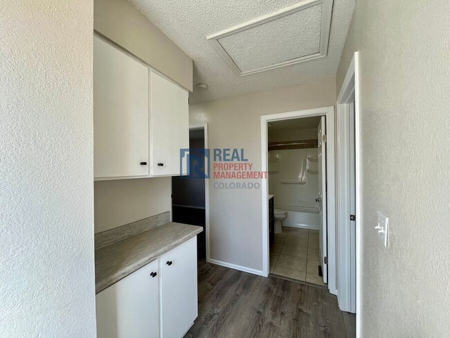 Building Photo - 4177 S Mobile Cir