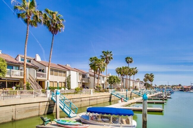 Building Photo - 3 Bedroom Condo on the Bay!