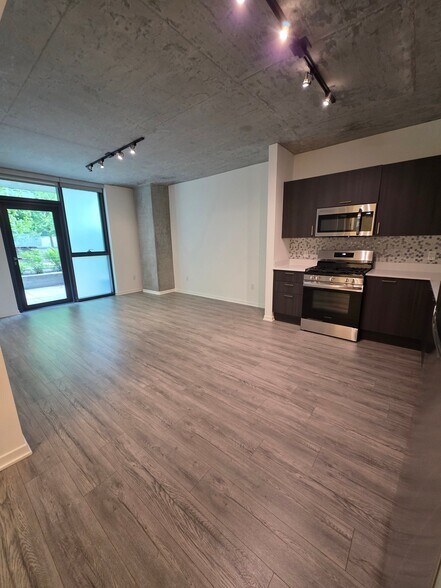 Building Photo - 1342 S Wabash Ave