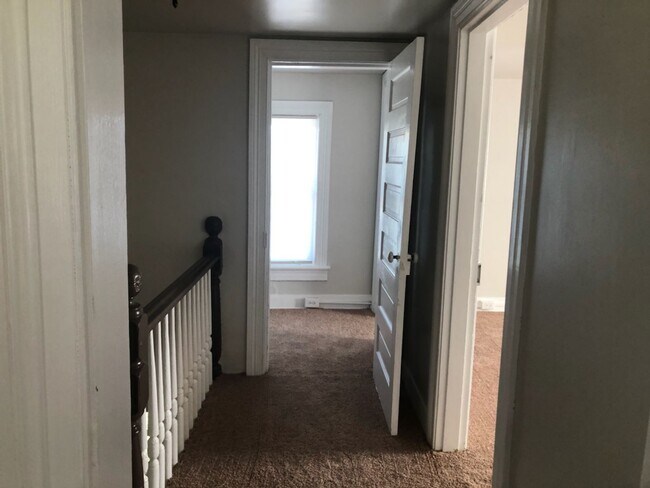 Building Photo - 2 Bedroom House Near E.C. Glass High School