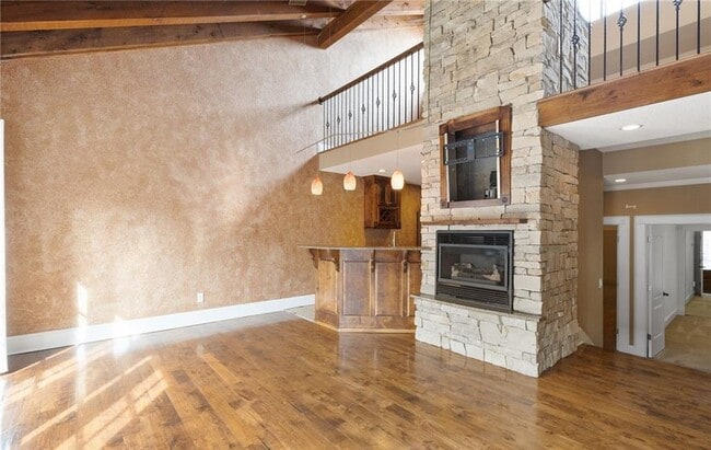 Building Photo - Comfortable Living in a Quiet Community