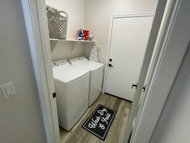 Laundry - 1882 W Springfield Way