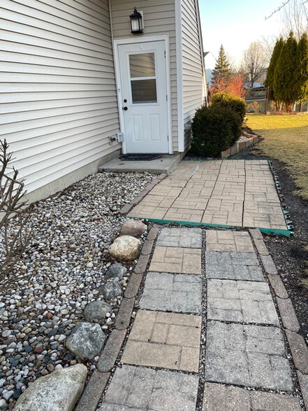 Building Photo - 241 Wedgewood Cir