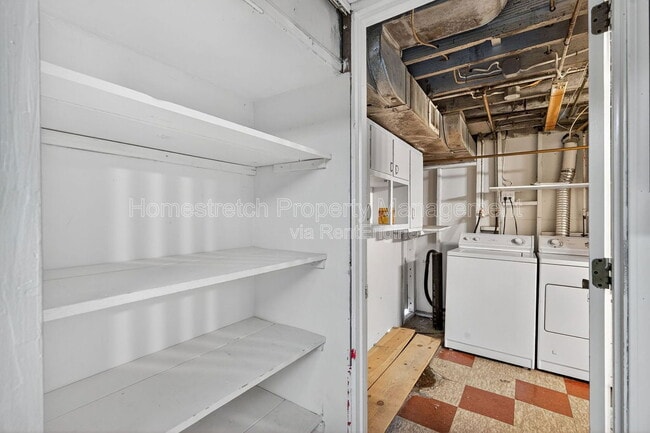 Building Photo - 1255 St Antoine St