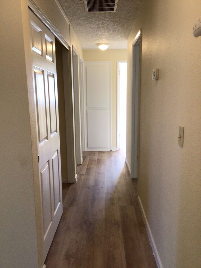 Building Photo - 3BD Ranch Style Home in Cascade Park