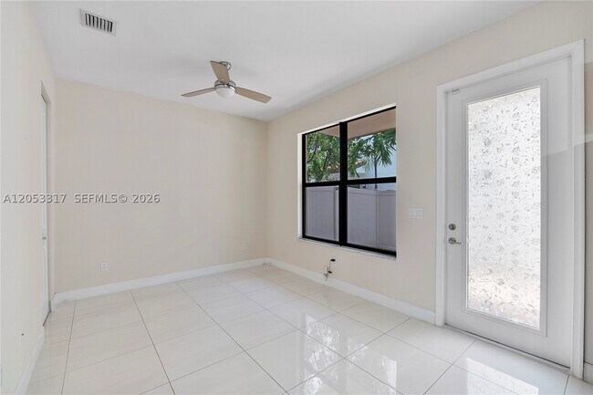 Building Photo - 20914 NW 1st Dr