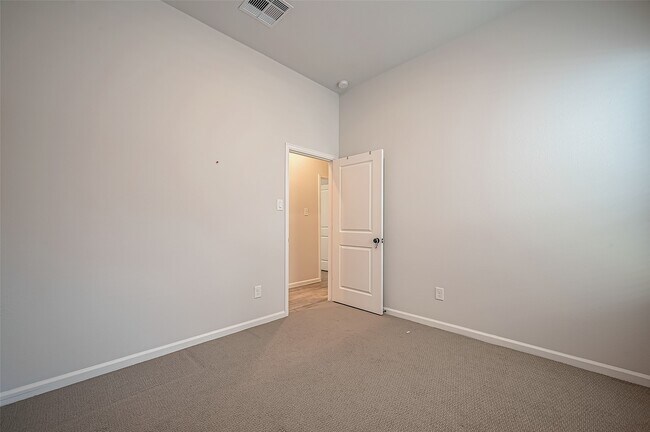 Building Photo - 12934 California Palm Ct