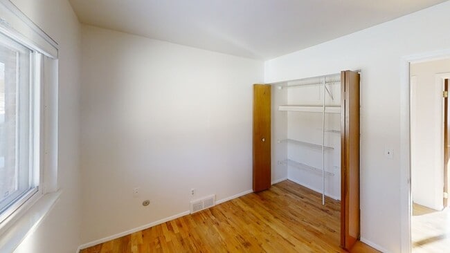 Building Photo - 308 Skydale Dr