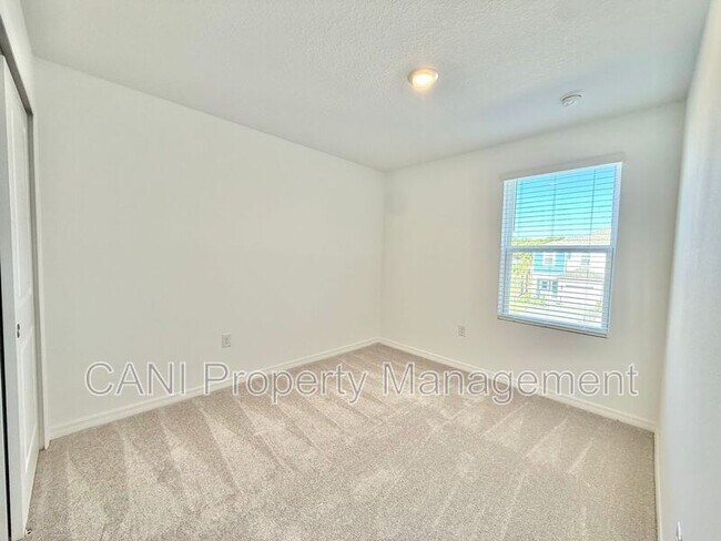 Building Photo - 212 Riverfront Wy