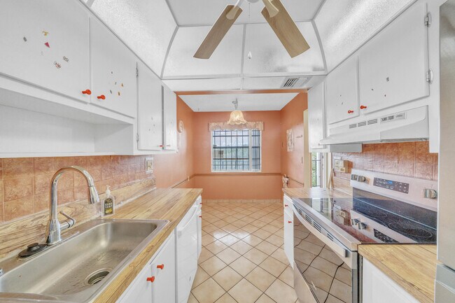 Building Photo - 3070 NW 48th Terrace