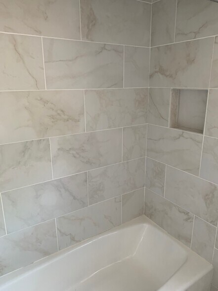 Building Photo - 2476 N 68th St