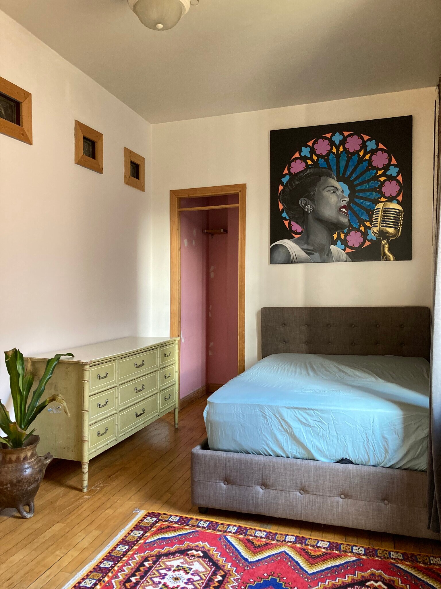 Building Photo - 2628 W Division St